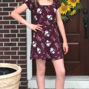 maroon floral Hollister dress tie sleeves
